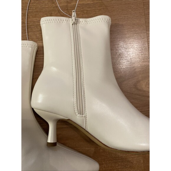 NEW A New Day Lonnie White Faux Leather Kitten Heel Ankle Boots Women Size 7 - Picture 11 of 16